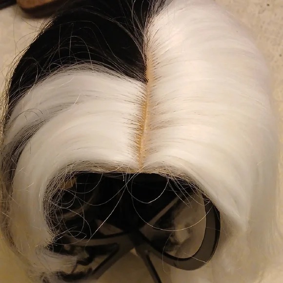 Witchy Black and White Women's Wig - Picture 3 of 9